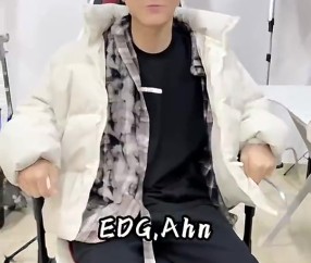 j9九游会官方登录EDG官宣Ahn加盟后Ahn抖音更新视频：铁铁们赛场见！