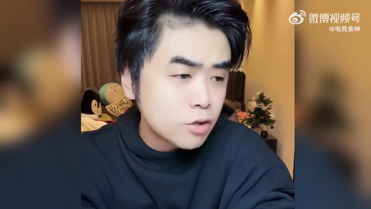 j9九游真人游戏第一品牌登录入口朱开：还在跪下？这种词我是绝对抵制！公众人物要注意言辞！